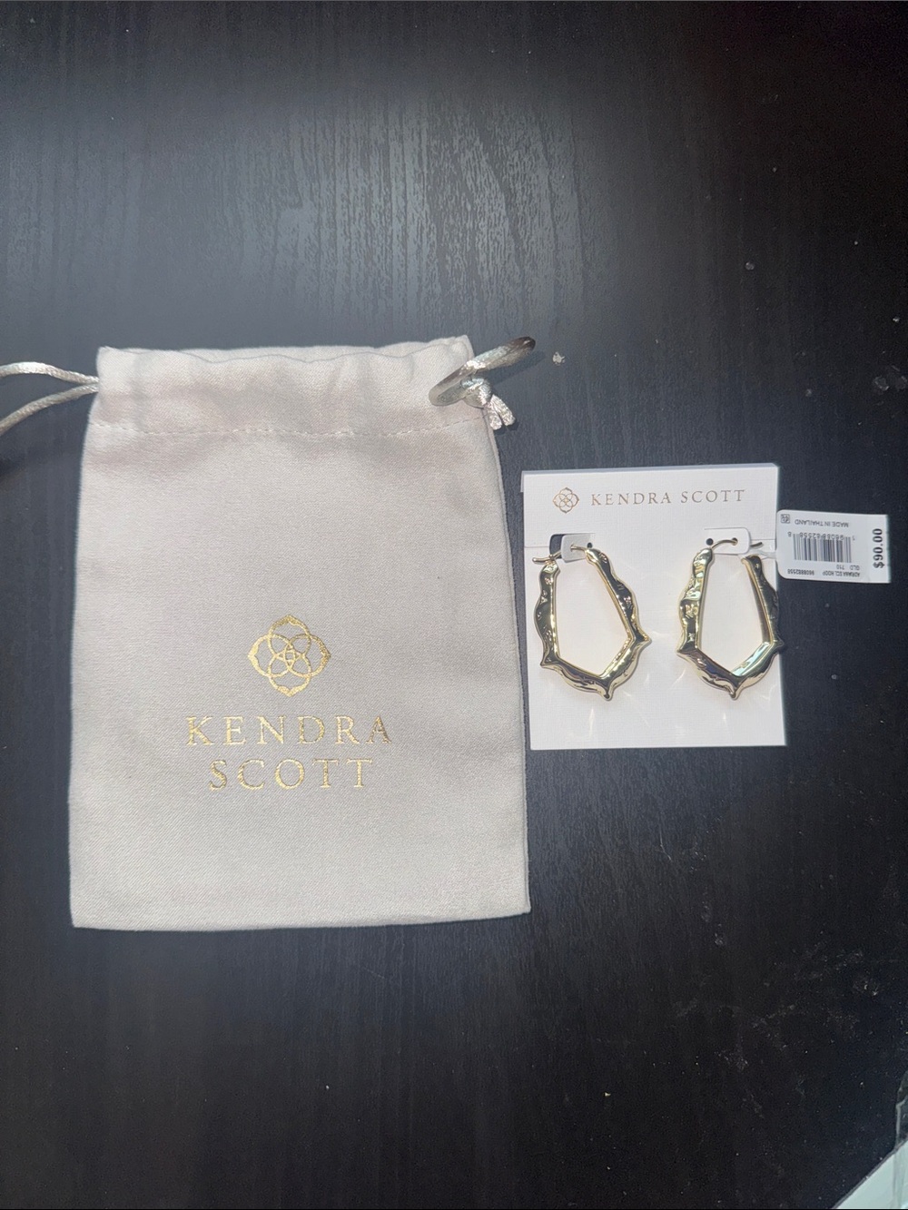 NEW Kendra Scott gold earrings $90 Adriana hoop scallop frame women’s NWT gift
